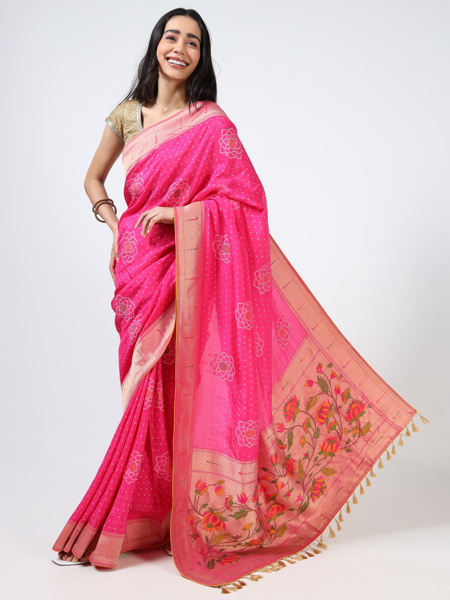 Bandhej with Paithani Pallu and Muniya Border