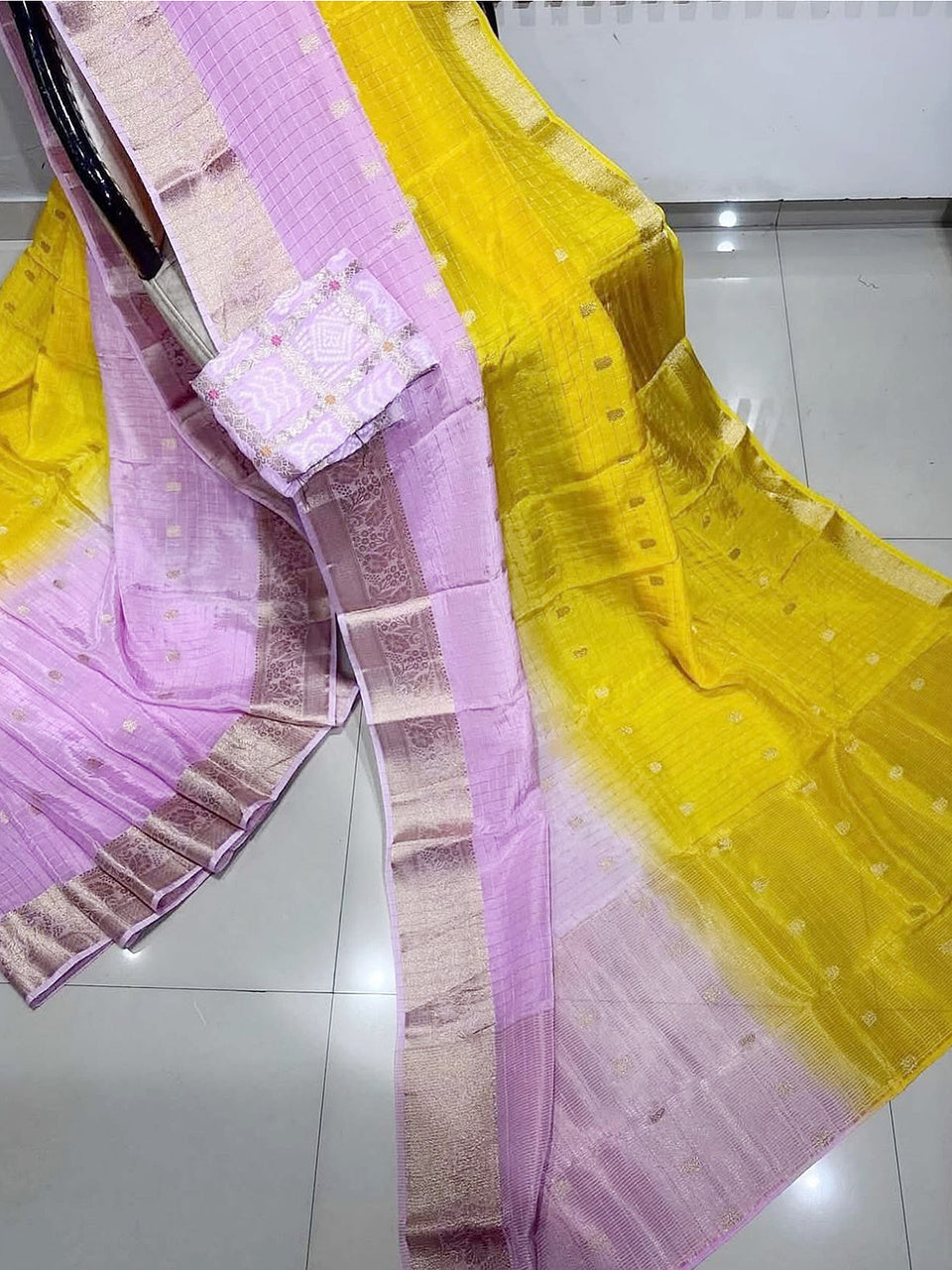 Pure Vintage Banarasi Crepe Silk Saree with Checkered Self-Weaving & Bandhej Blouse