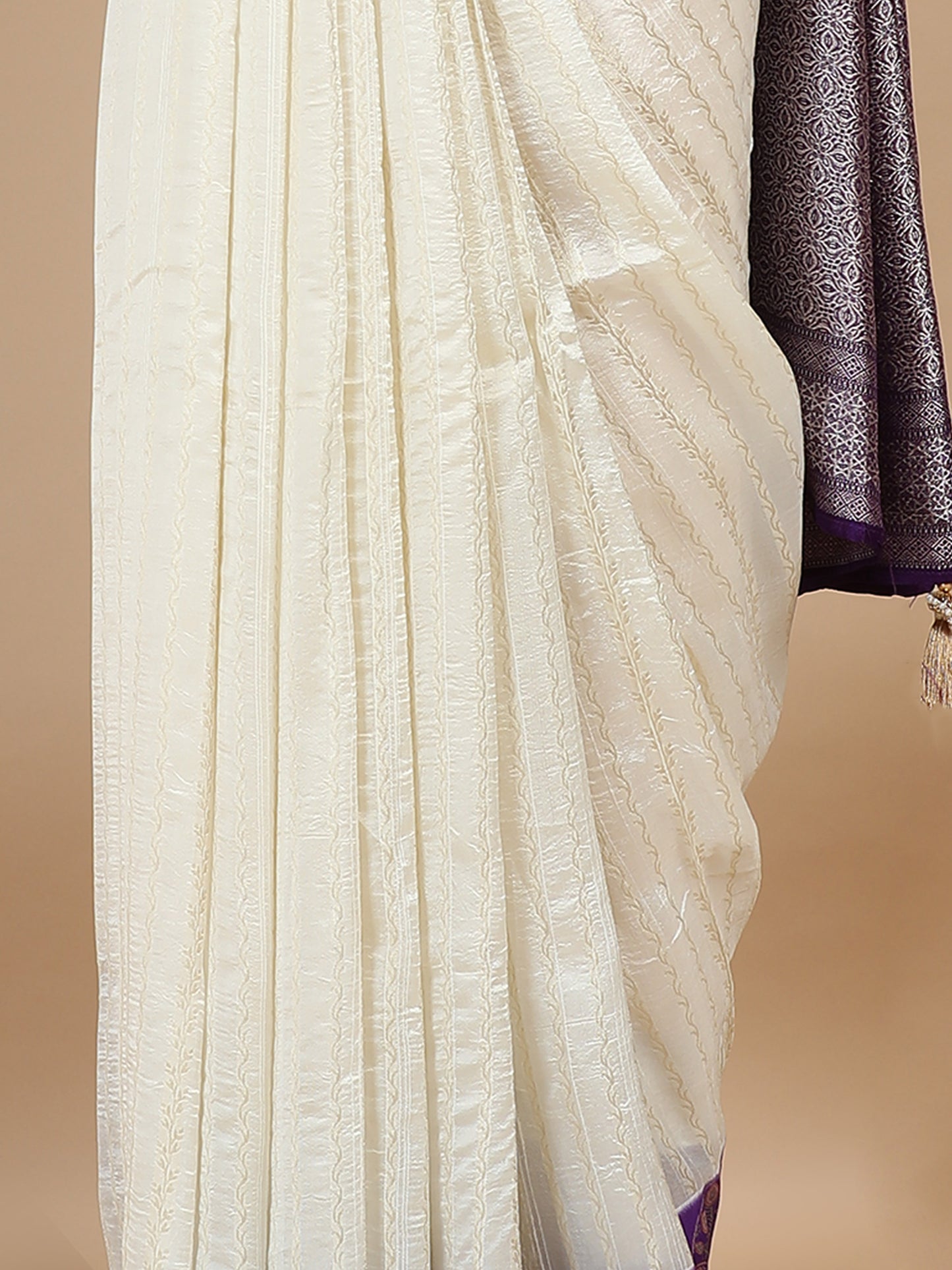 Pure Satin silk with lehriya weaving all over contrast pallu border