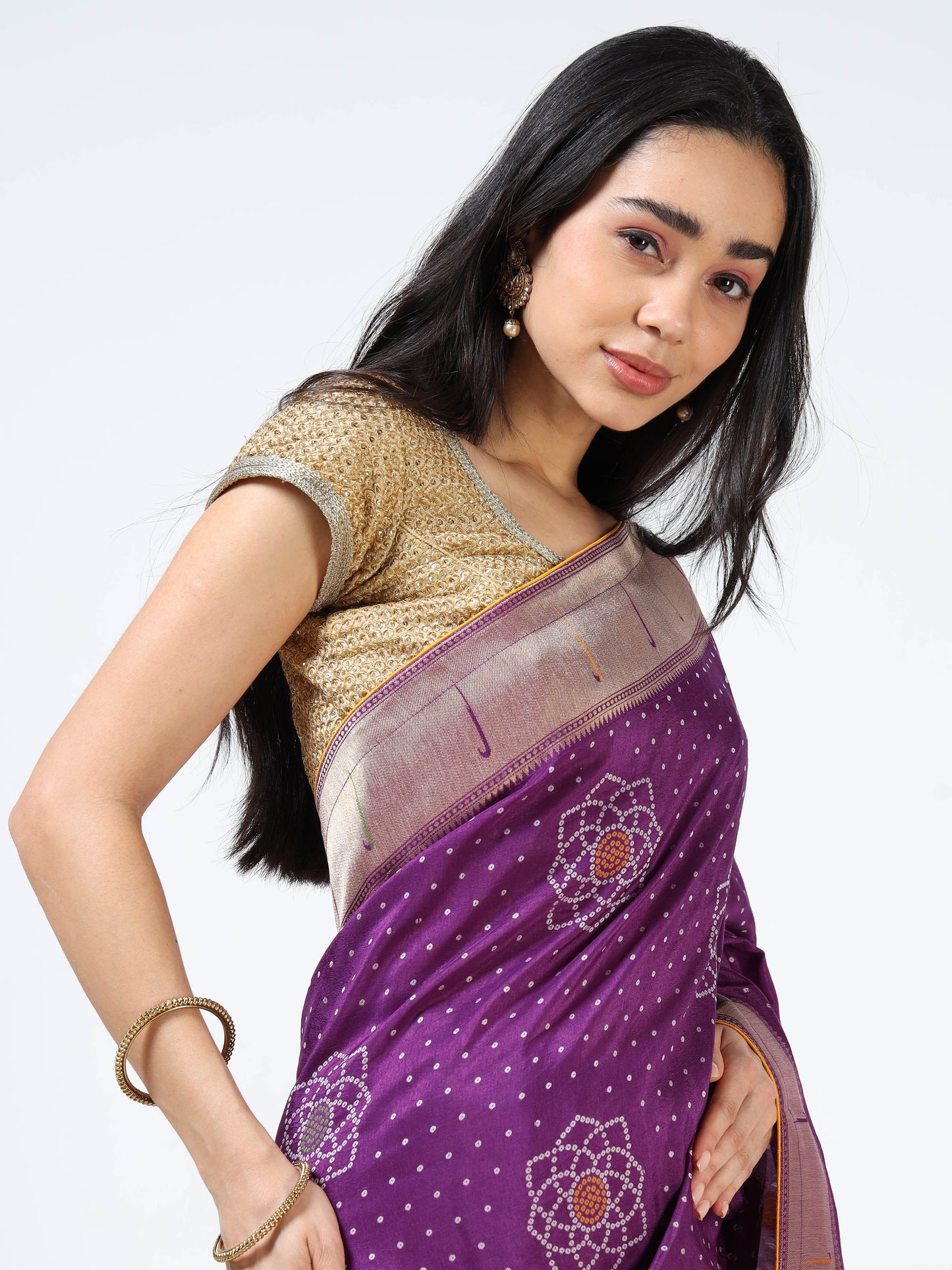 Bandhej with Paithani Pallu and Muniya Border