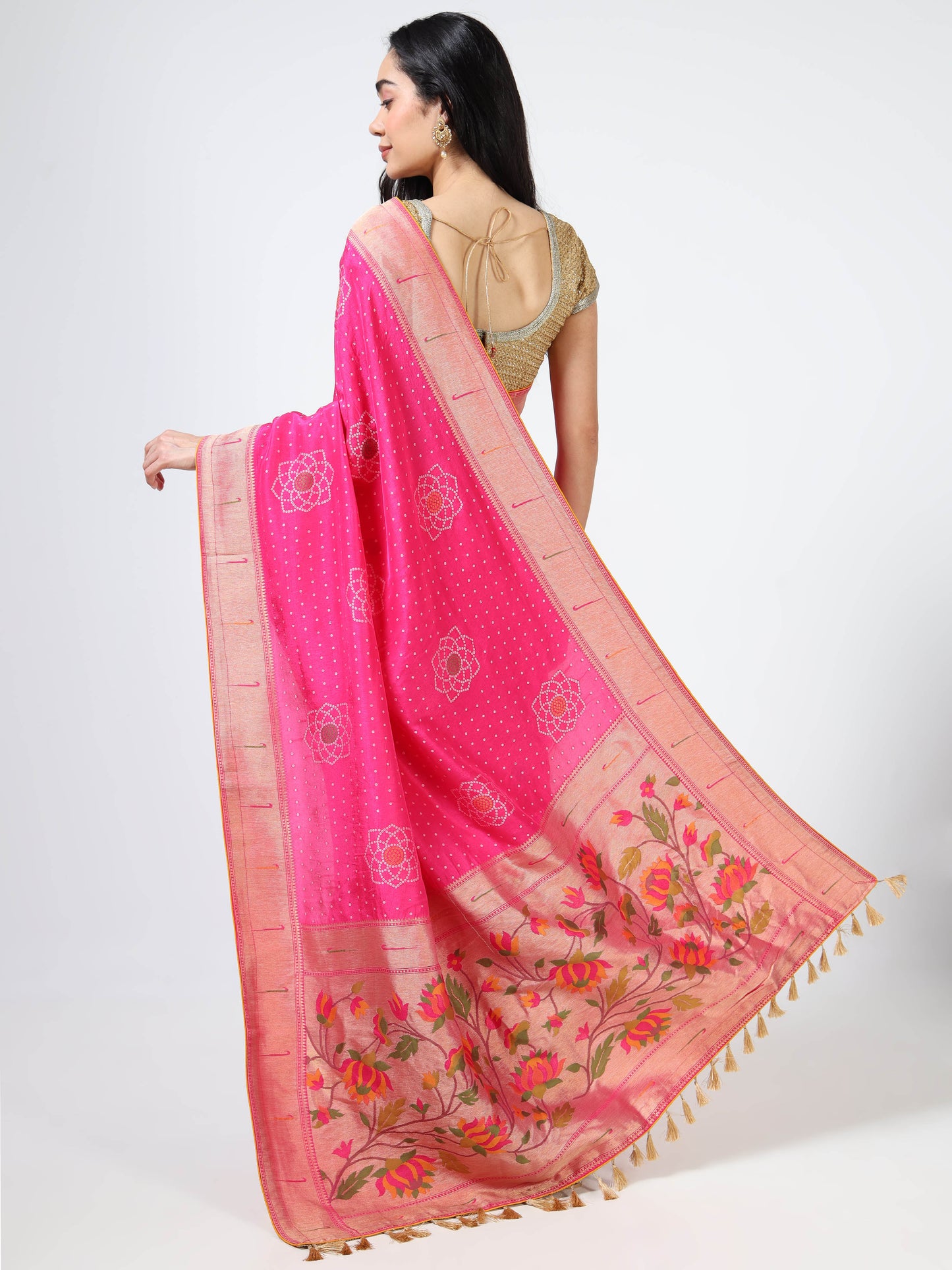 Bandhej with Paithani Pallu and Muniya Border