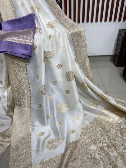 PURE MUNGA SILK WITH CONTRAST BLOUSE LEAF MOTIF WITH RICH PALLU