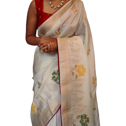 Munga Silk Saree with Paithani Floral Weaving