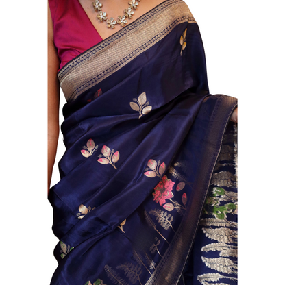 Munga Silk Saree with Paithani Floral Weaving