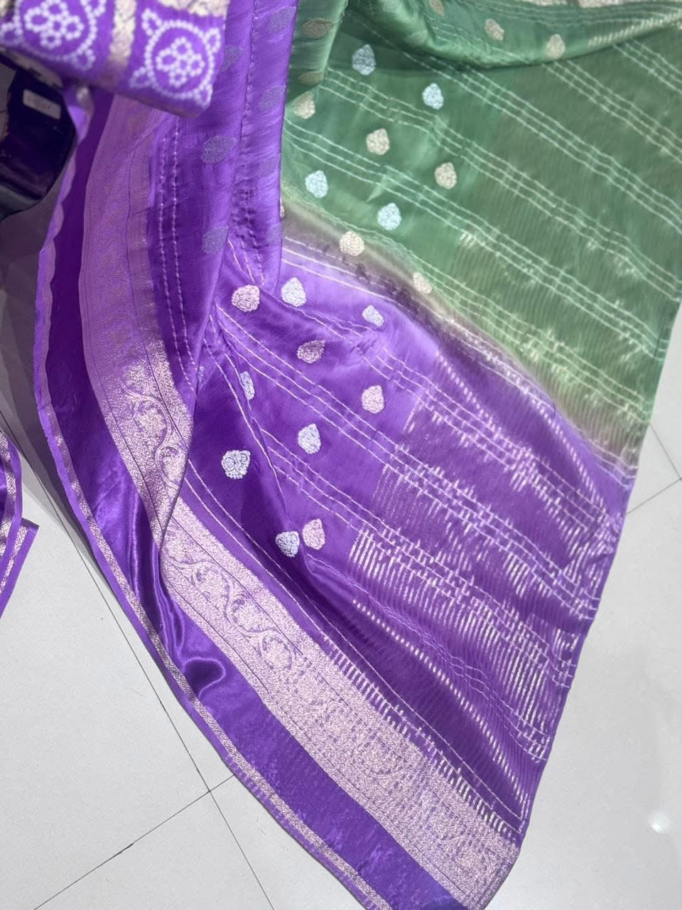 Habutai crepe silk with bandhani blouse