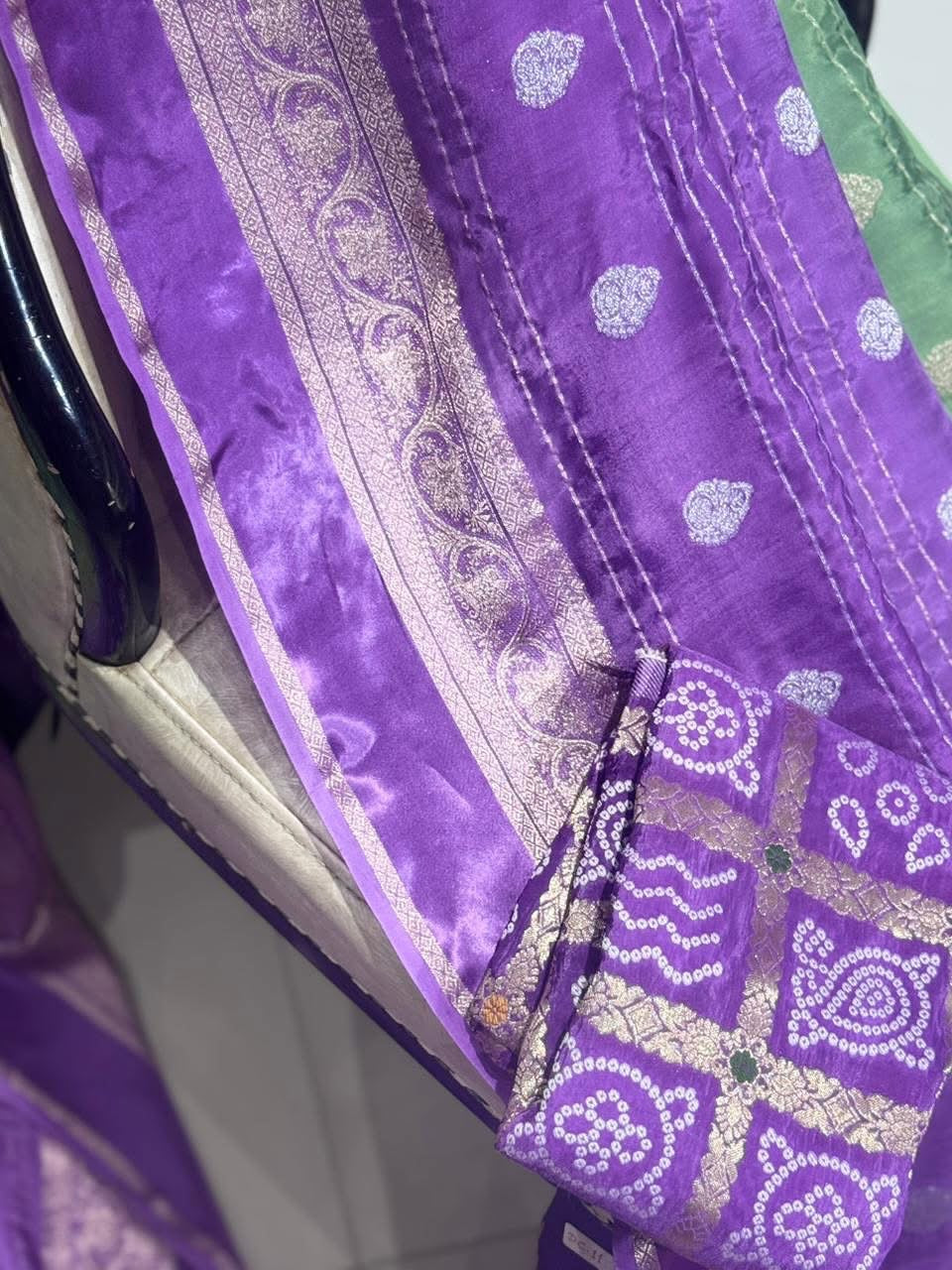 Habutai crepe silk with bandhani blouse