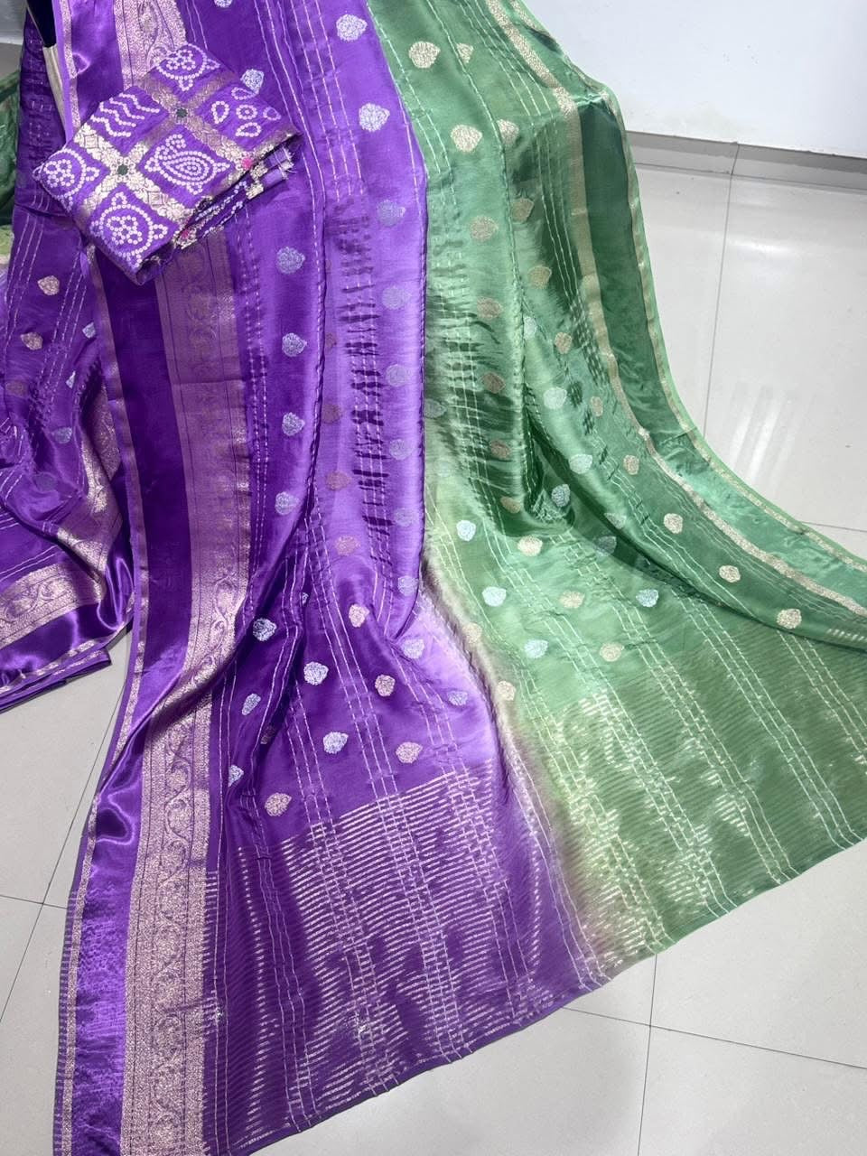 Habutai crepe silk with bandhani blouse