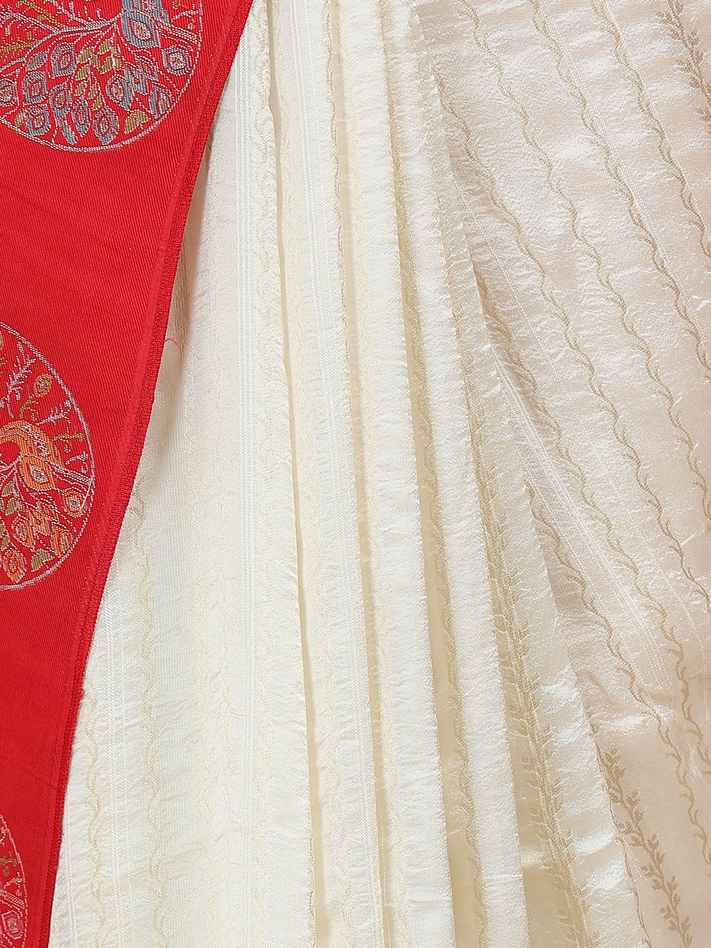 Pure Satin silk with lehriya weaving all over contrast pallu border