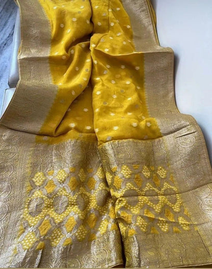 Pure Crepe Munga Silk Saree Butti Design